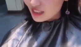 美女剃光头视频,剃发瞬间引发网友热议